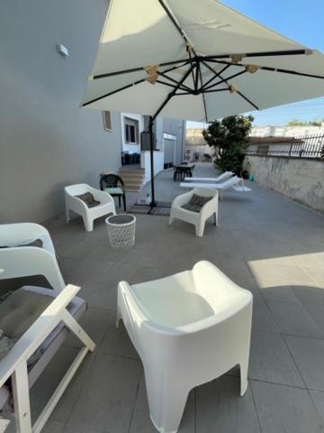 B&B A Pochi Passi Dal Mare Giovinazzo Buitenkant foto