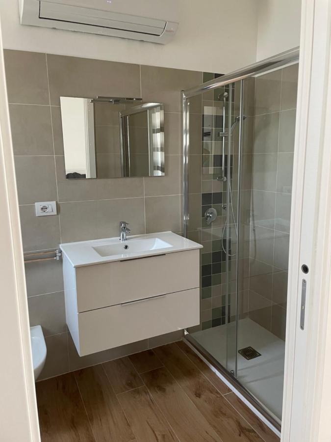 B&B A Pochi Passi Dal Mare Giovinazzo Buitenkant foto