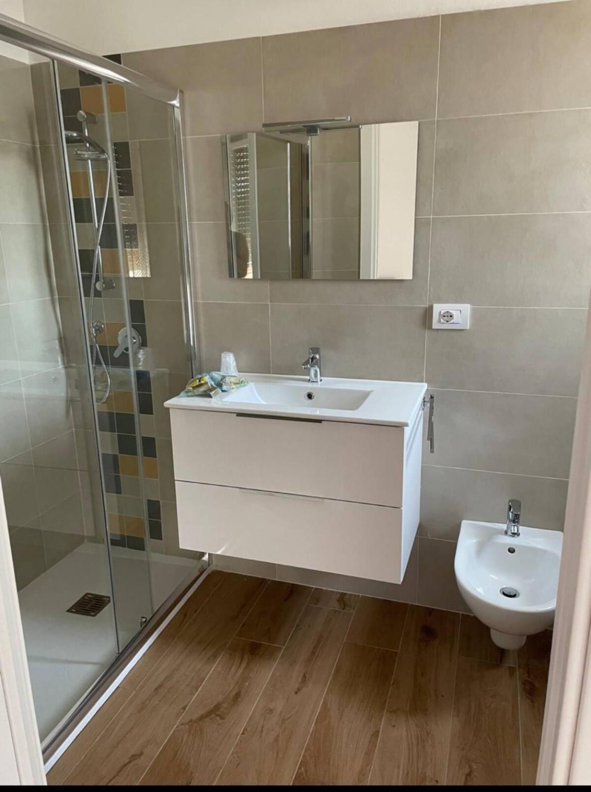 B&B A Pochi Passi Dal Mare Giovinazzo Buitenkant foto